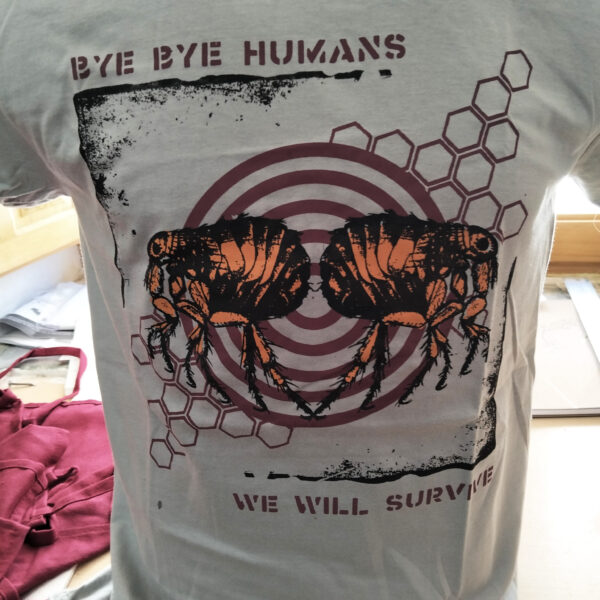 camiseta Survive gris